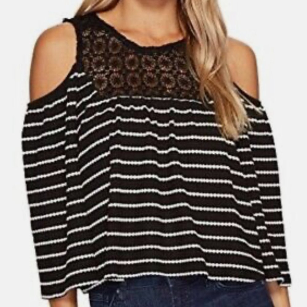 NWT Romeo & Juliet Couture Size Small Black and White Top